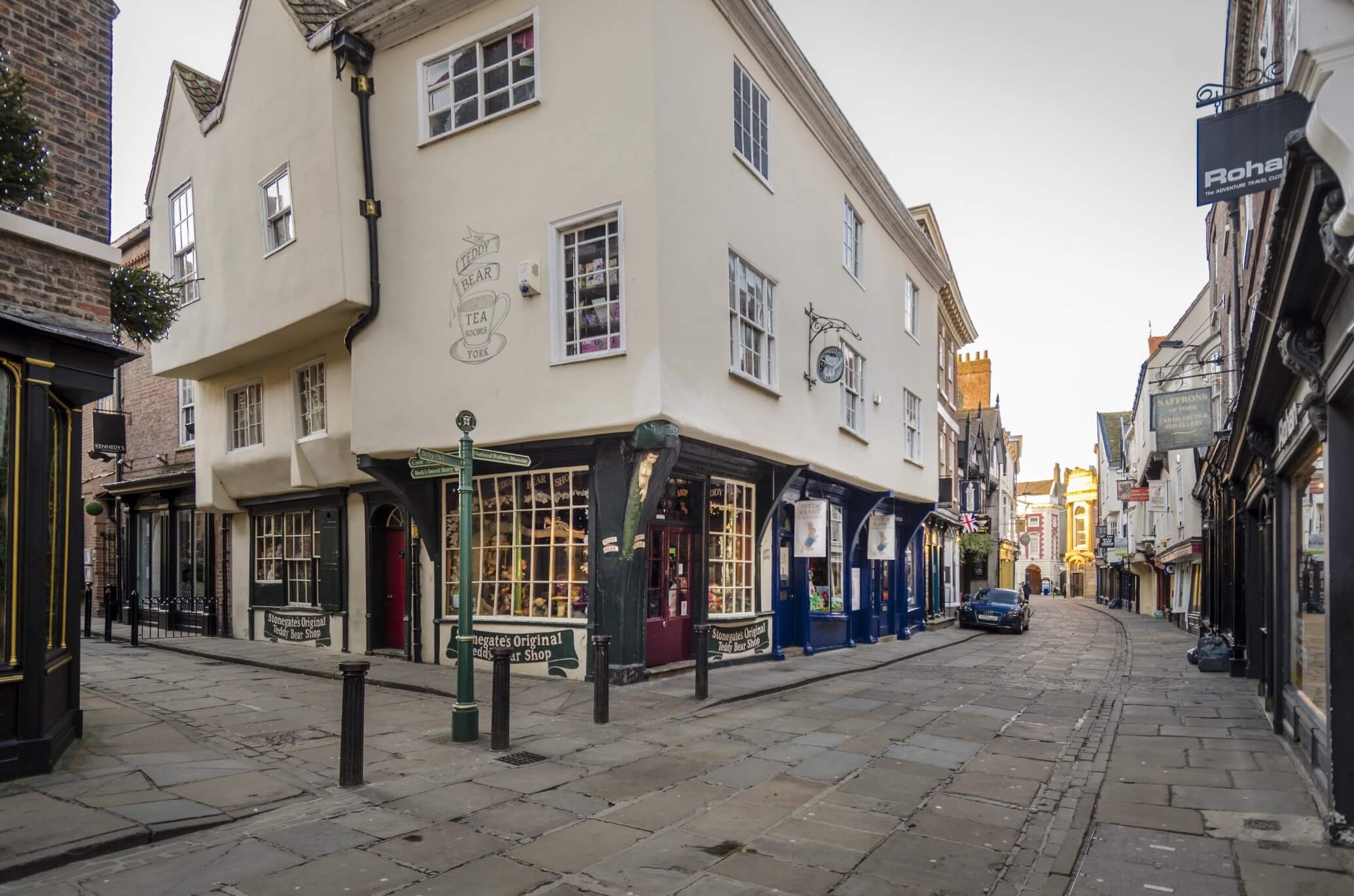 Retail on the Local Scale - Curchod & Co