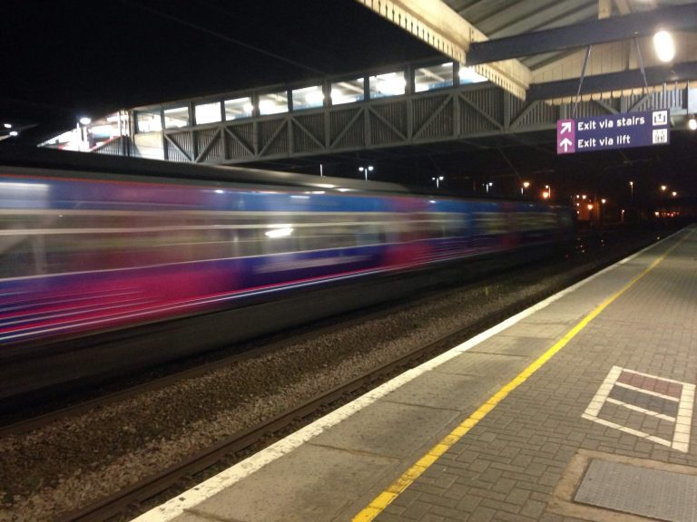7 Reasons that Train Travel makes Woking a Great Business Location
