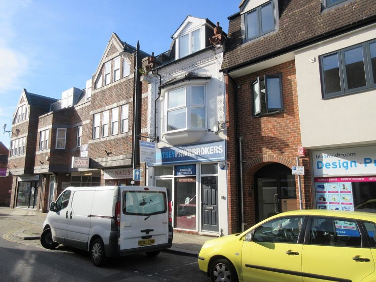 Chertsey retail property let on new lease
