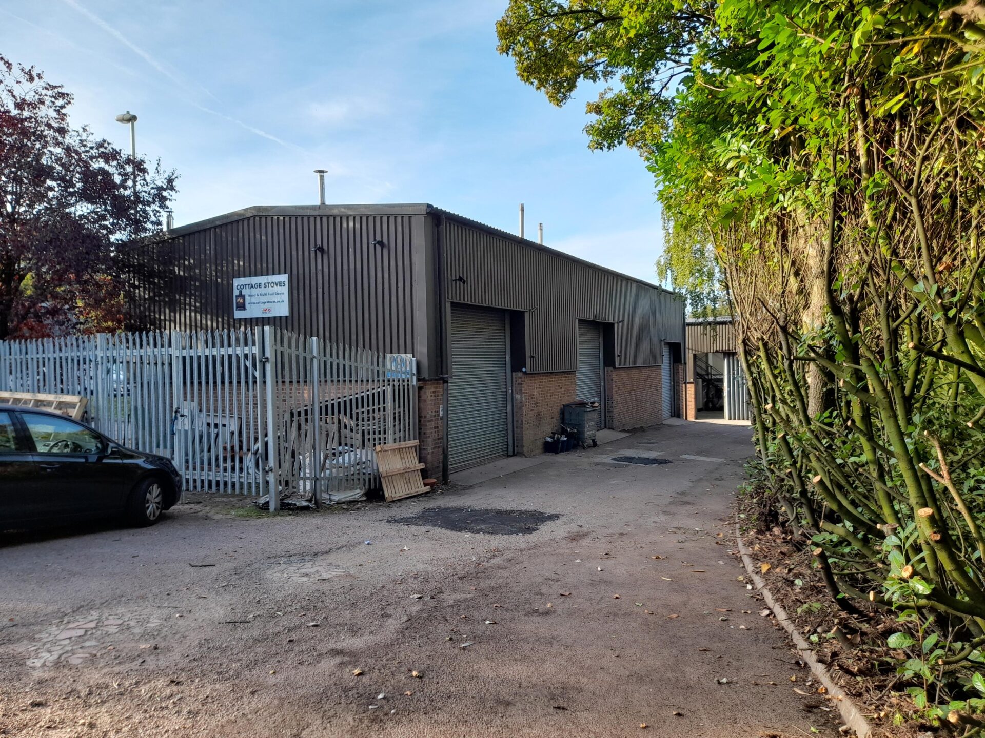 Last remaining unit available on popular industrial estate in
