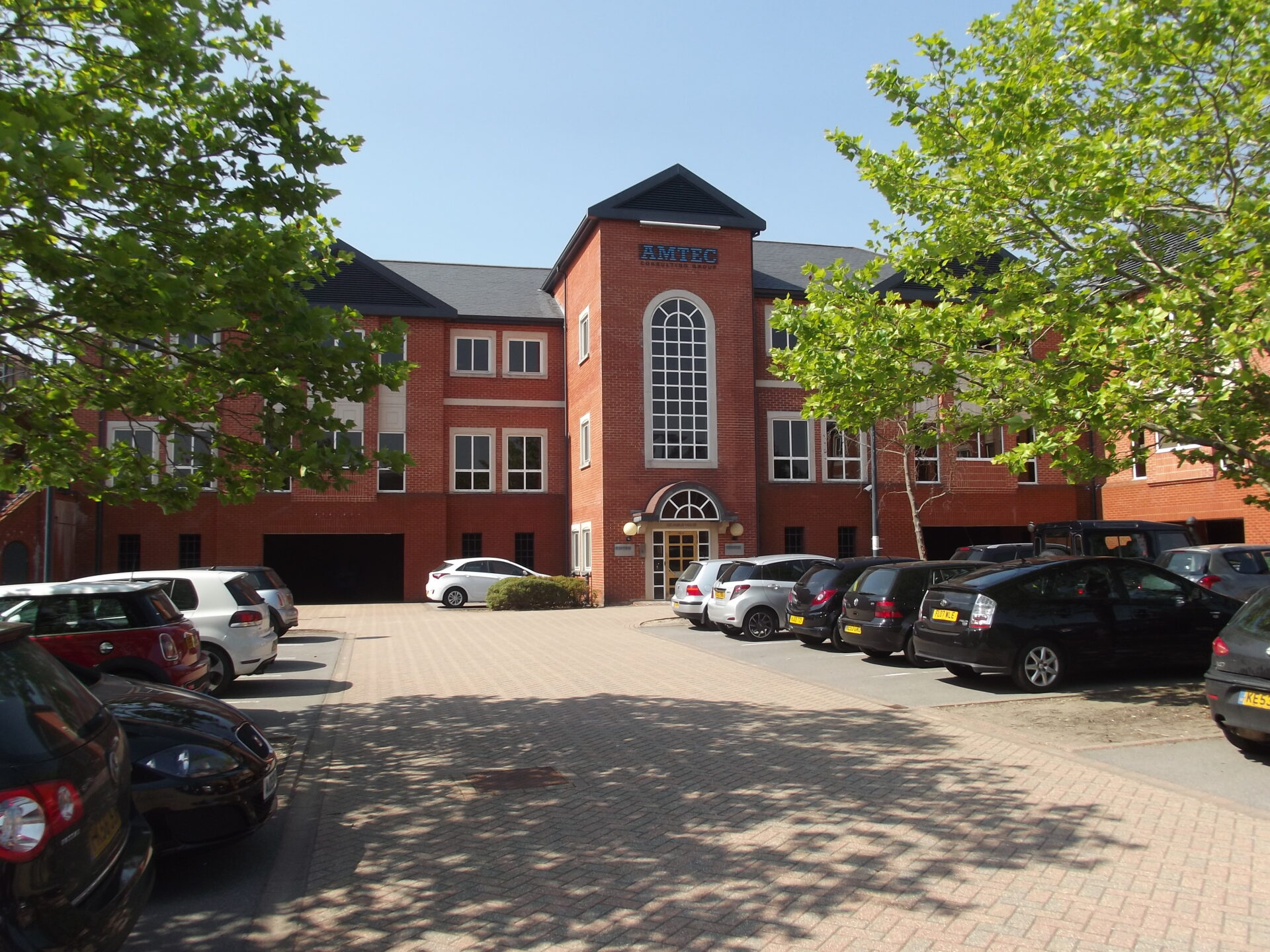 Curchod & Co finalise three rent reviews for Threadneedle Investments