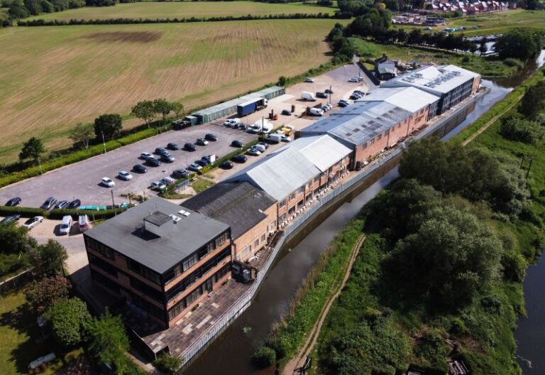 Curchod & Co announces new sponsorship deal with Basingstoke Town Football Club