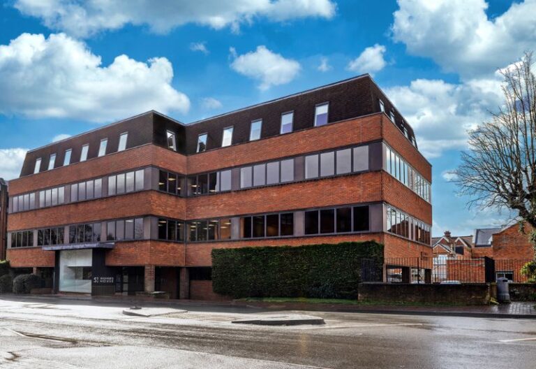 Prime office space let at St George’s House, Camberley, Surrey to tech firm Hiperdist.