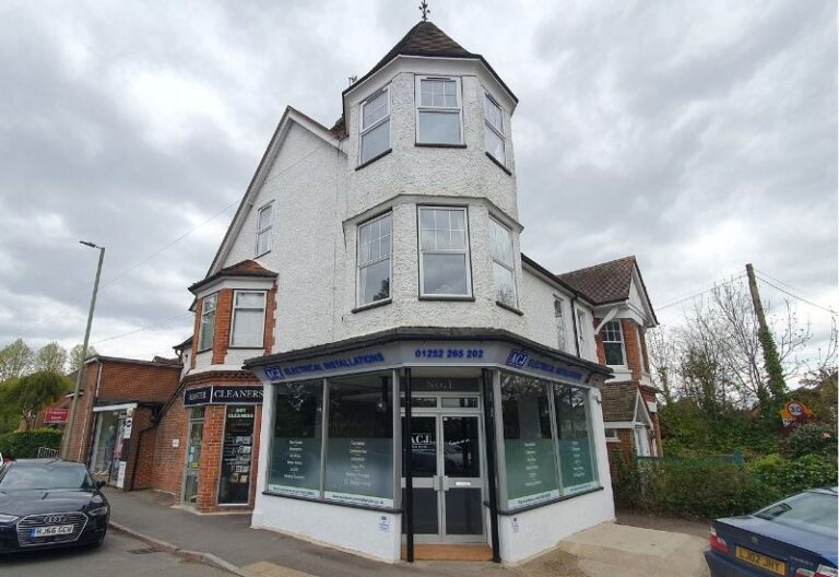 Curchod & Co facilitates a new lease for a prominent retail unit at 1 Ridgway Parade, Farnham