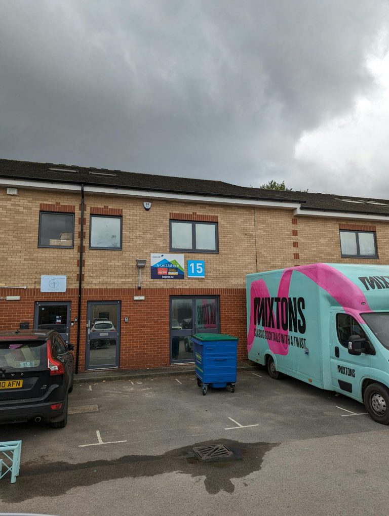 Unit 15 Boundary Business Centre, Boundary Way, Woking, GU21 5DH