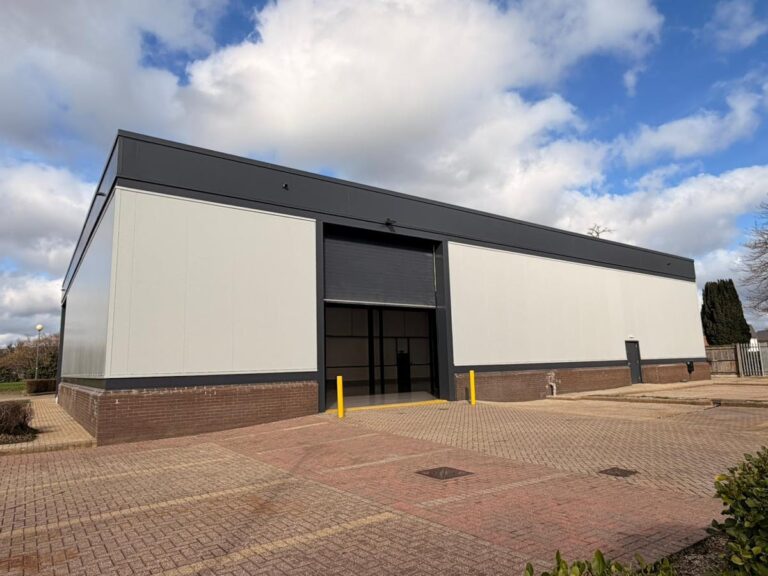 Monkton Park, Farnham Trading Estate, Farnham, GU9 9PA