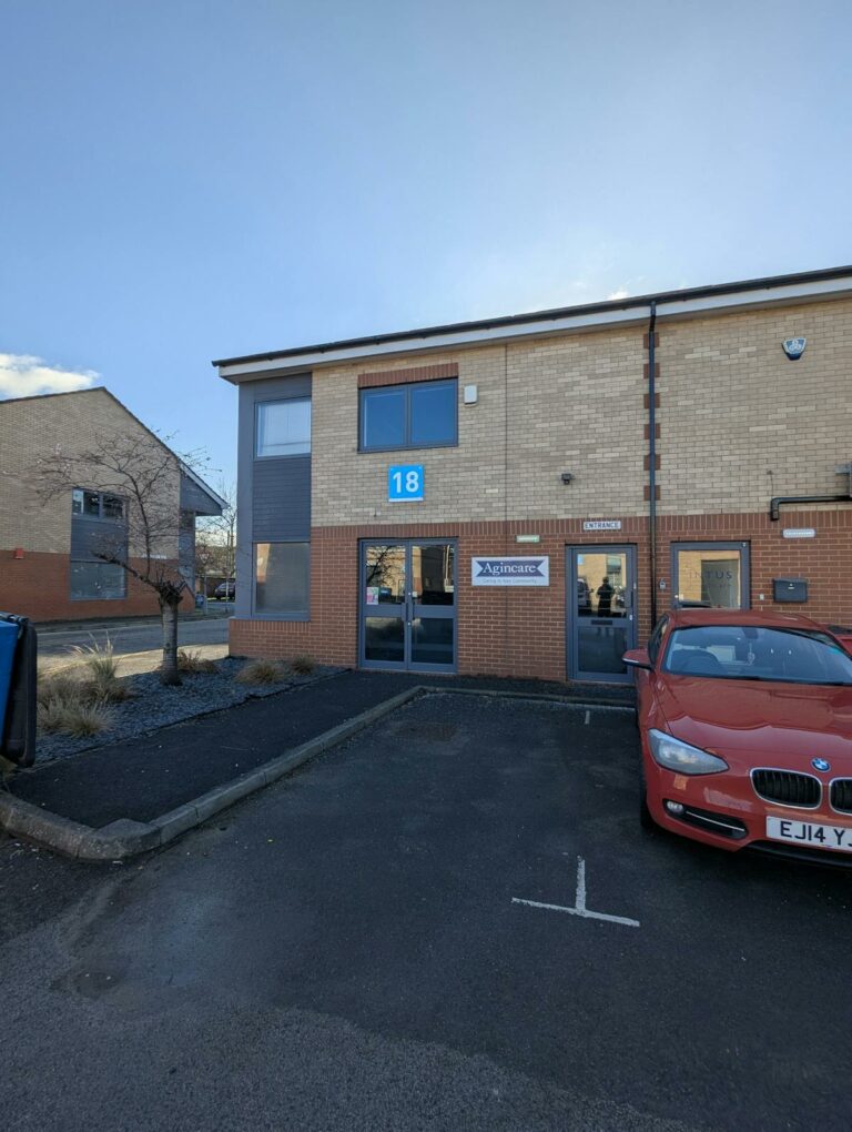 Unit 18 Boundary Business Centre, Boundary Way, Woking, GU21 5DH