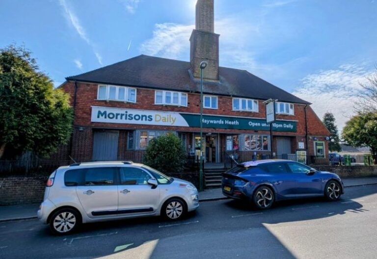 Convenience store investment acquired in Haywards Heath, West Sussex