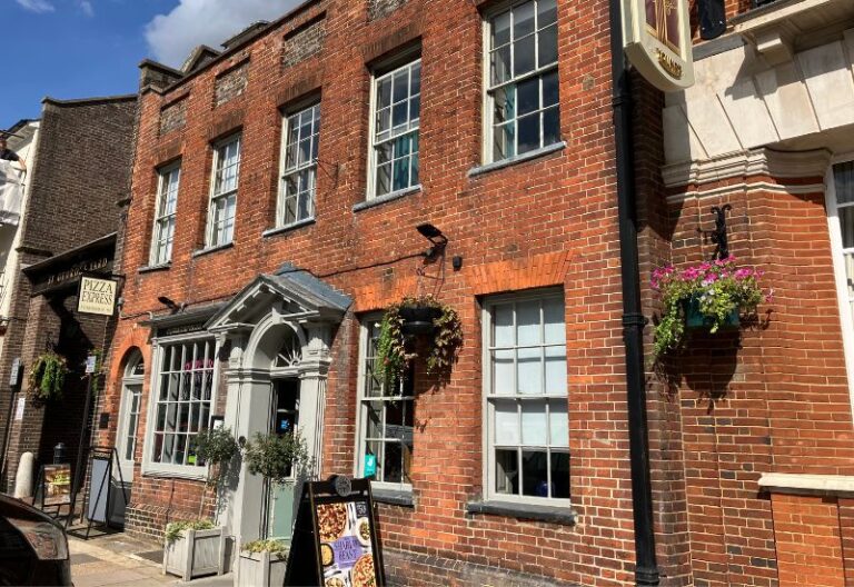Pizza Express renews lease in Farnham’s Castle Street on a 15-year term