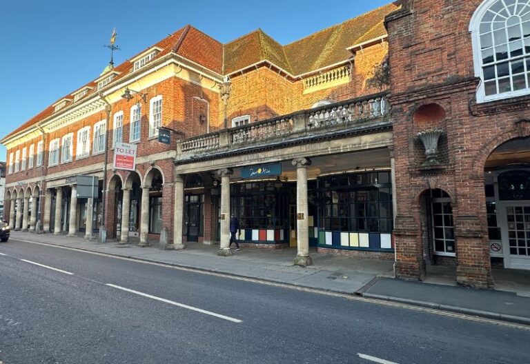 Tavola di Famiglia takes Farnham restaurant letting at Town Hall Buildings