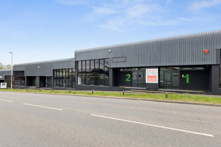 1 & 2 Grove Park, Alton, GU34 2QG