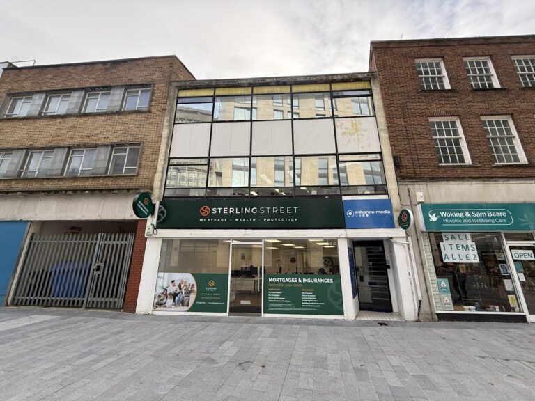 4 Commercial Way, Woking, GU21 6ET