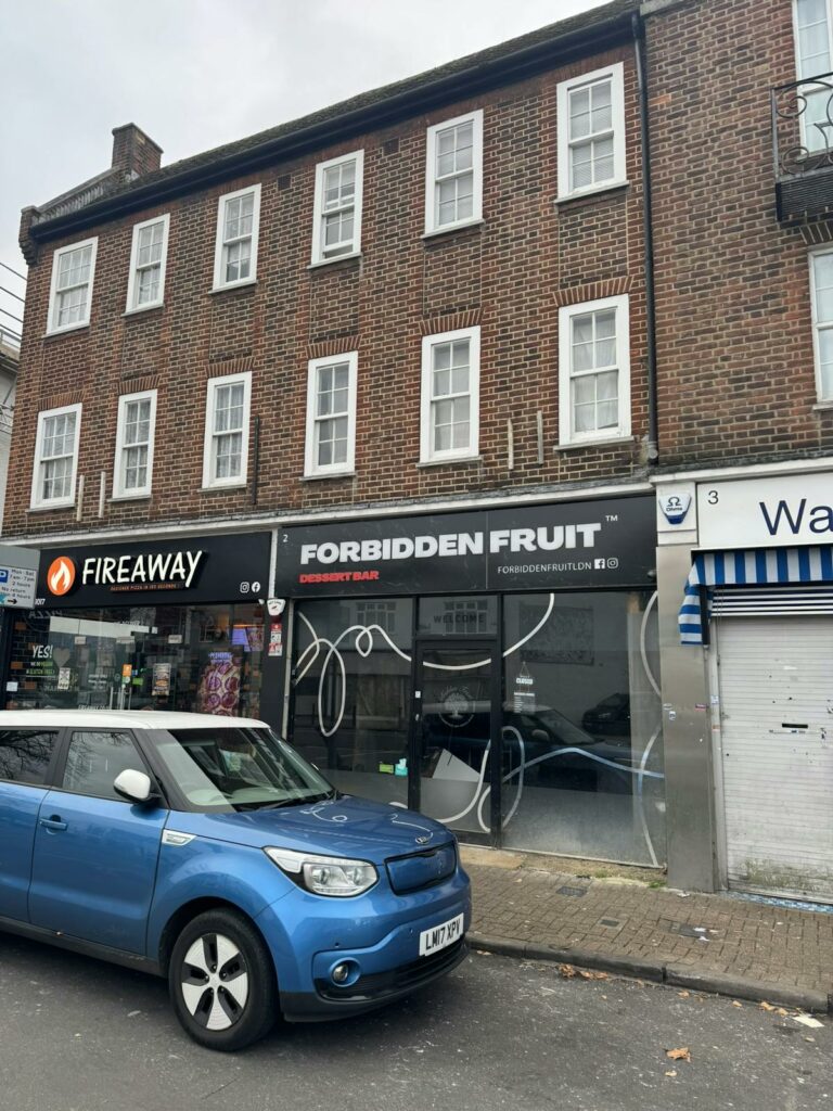 2 New Parade, Ashford, TW15 2UF