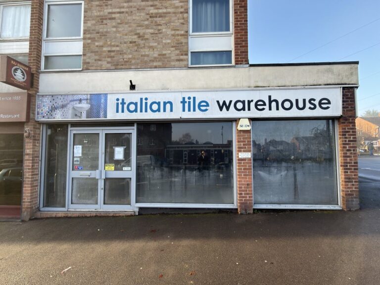 33 The Broadway, New Haw, Addlestone