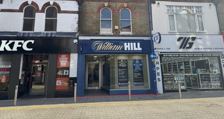 27 Chertsey Road, Woking, GU21 5AJ