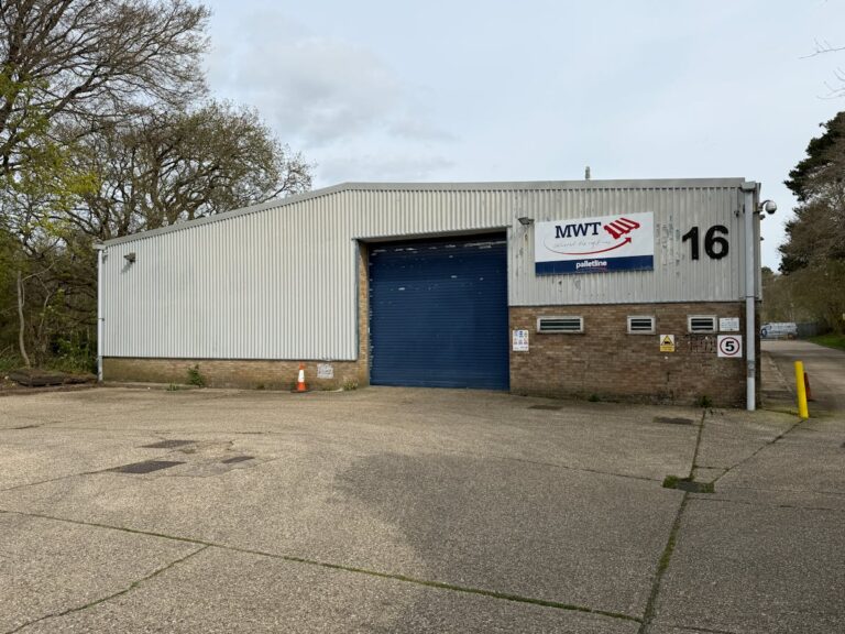 16-17 Bordon Trading Estate, Bordon, GU35 9HH