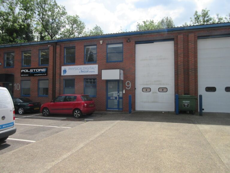 9 The Pines, Broad Street, Guildford