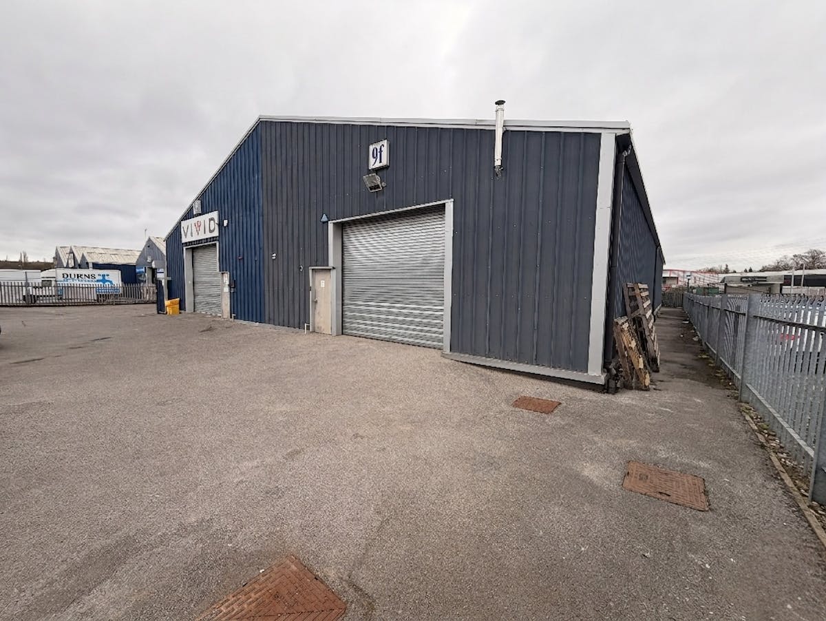 9F Farnham Trading Estate, Farnham, Surrey, GU9 9NN - Curchod &amp; Co