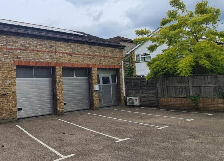 Unit 4B, Addlestone, KT15 2HT