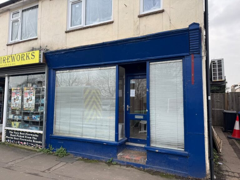 4 Kingfield Road, Woking, GU22 9EH