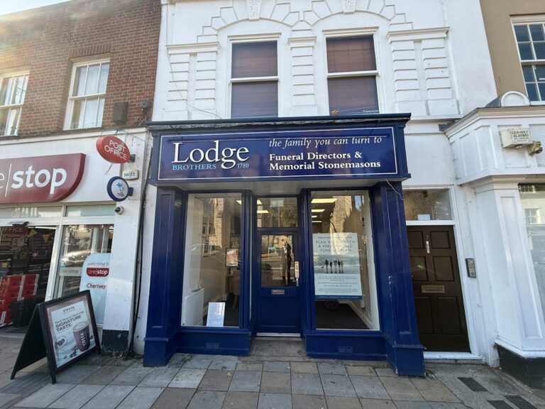 7 Windsor Street, Chertsey