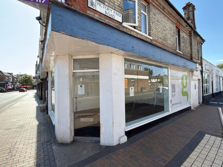 155 Station Road, Addlestone