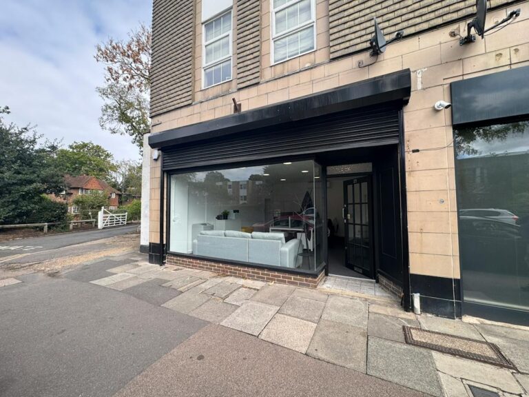 23 Queens Road, Weybridge