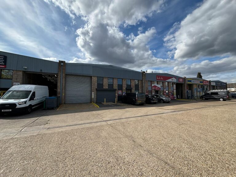 Unit 2 Waterside Trading Estate, Weybridge, KT15 2SD