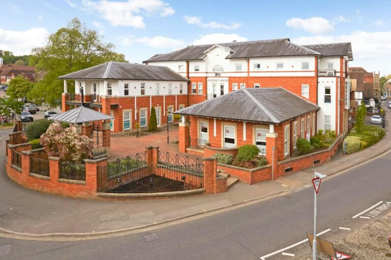 Gostrey House, Farnham, GU9 7PT